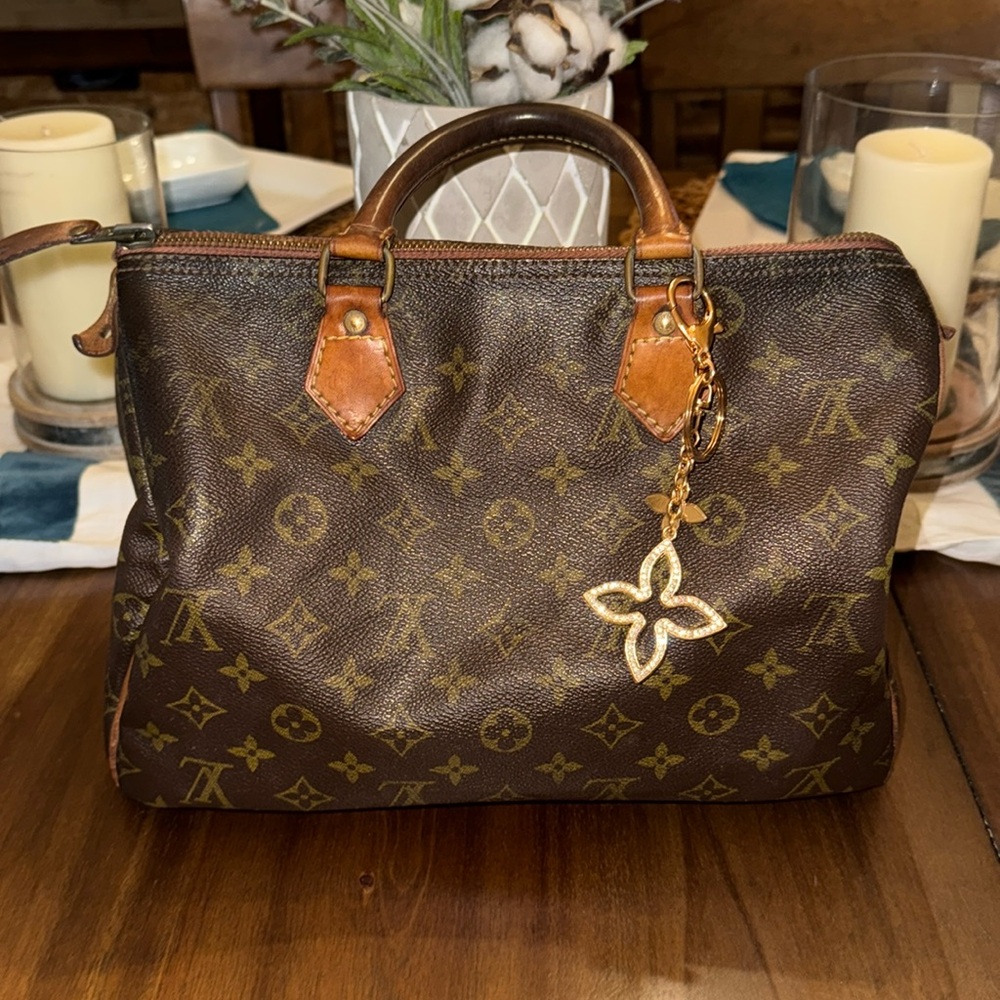 Authentic Louis Vuitton speedy 30